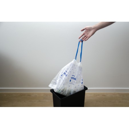 Zatahovací odpadkové pytle Blanco Household M, pro nádoby 15-19 l, 15 ks Zatahovací odpadkové pytle Blanco Household M, pro nádoby 15-19 l, 15 ks